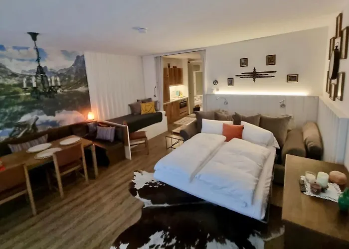 12, Am Sonnenhang, Hochstrasse