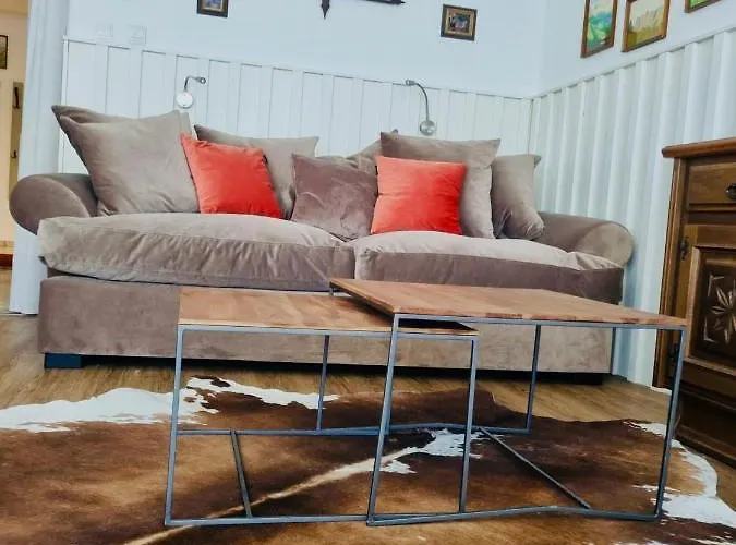 Apartment 12, Am Sonnenhang, Hochstrasse *